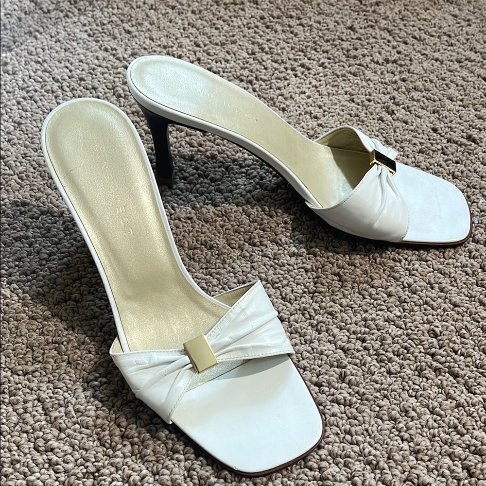 VTG Nine West White Leather Heeled Mule Sandals